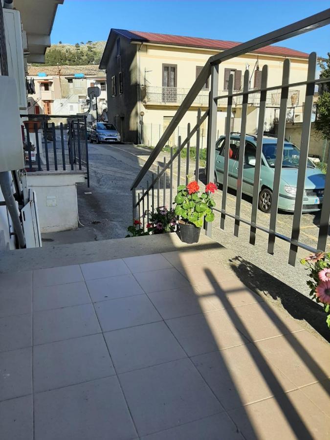 Ayn Apartment Tiriolo Luaran gambar